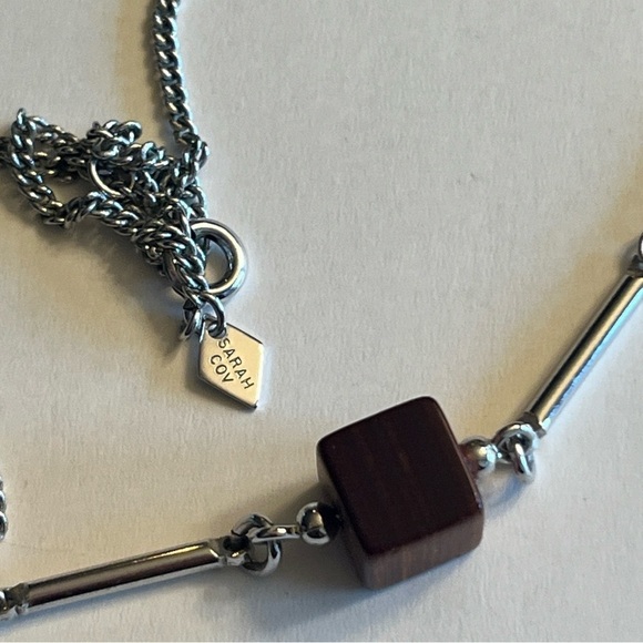 Vintage Sarah Coventry Trendsetter Necklace ~ Wood Cube~ Silver Chain - Picture 4 of 10